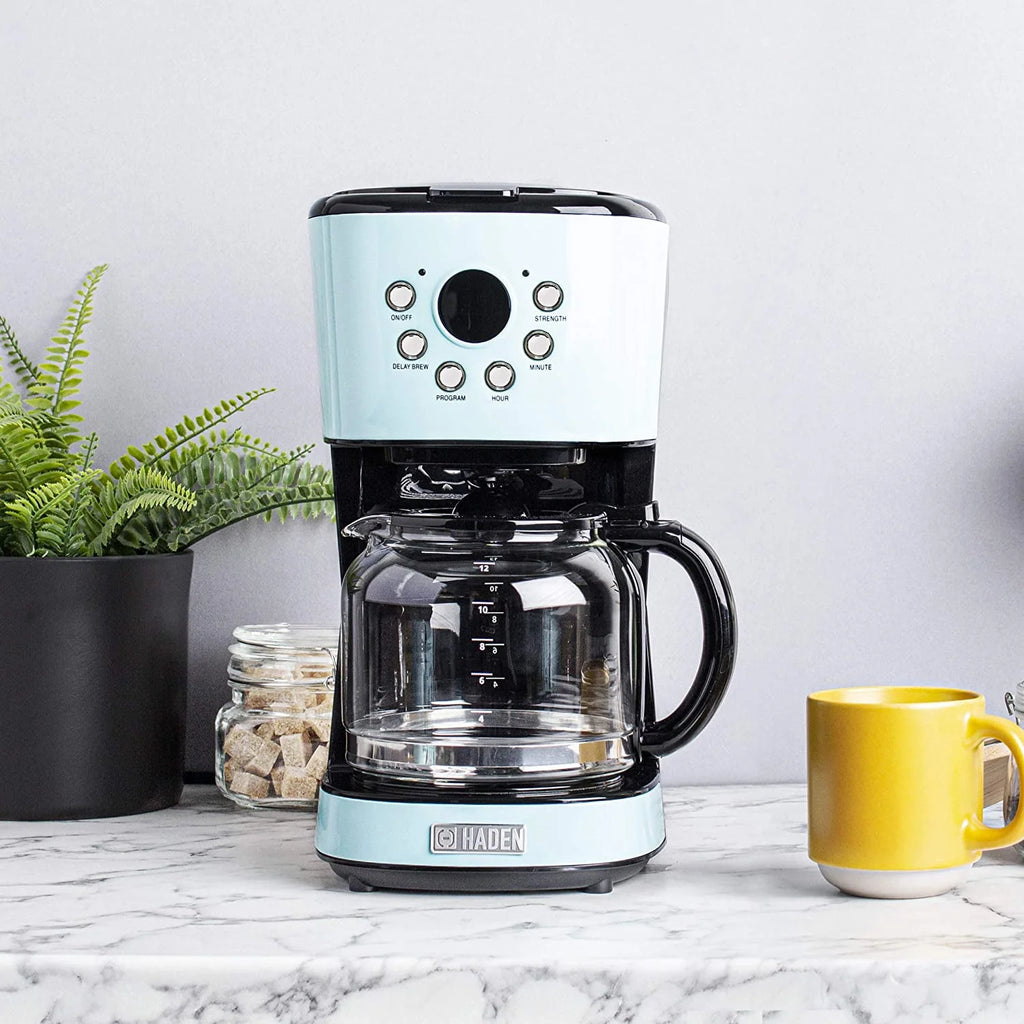 12 Cup Programmable Retro Coffee Maker with Glass Carafe, Black/Chrome Z535